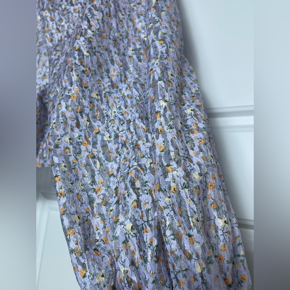 Lulu’s Impressive Cutie Lavender Floral Lace Balloon Sleeve Peplum Top - Picture 8 of 11